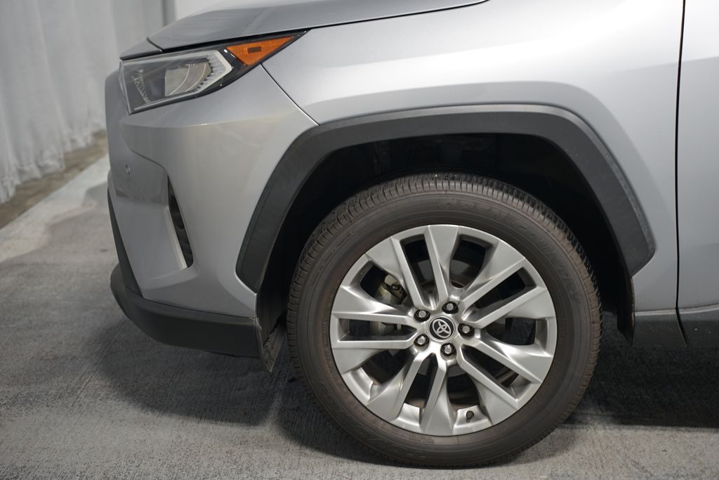 2021 Toyota RAV4 XLE Premium 5