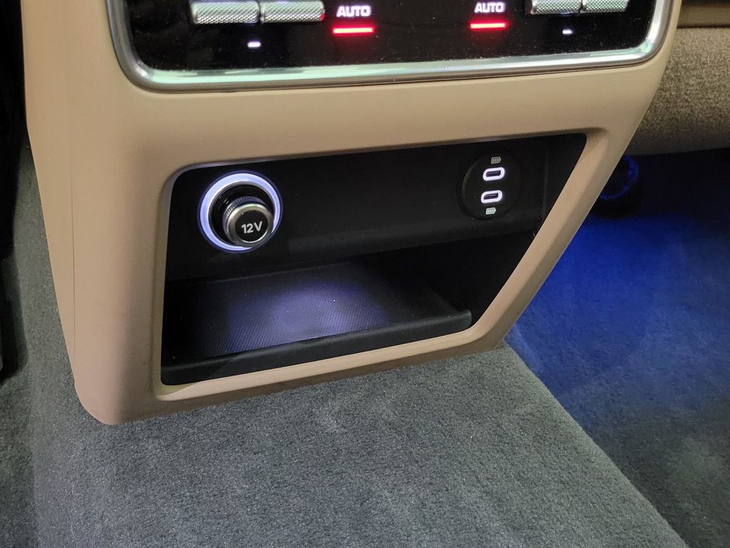 Thumbnail: 2023 Porsche Cayenne - 23