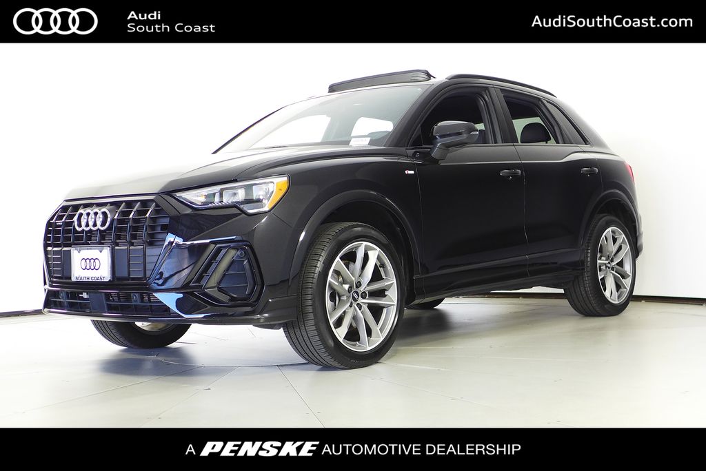 Thumbnail: 2022 Audi Q3 - 1