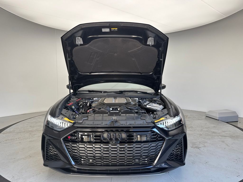 Thumbnail: 2025 Audi RS 6 - 28