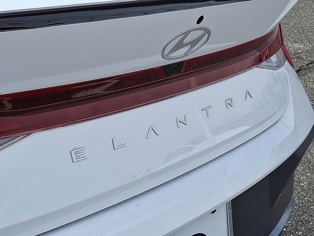 Thumbnail: 2025 Hyundai Elantra - 6