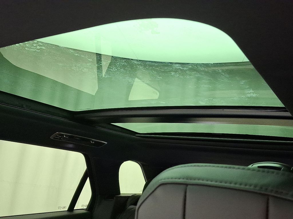 Thumbnail: 2026 Land Rover Range Rover Sport - 11