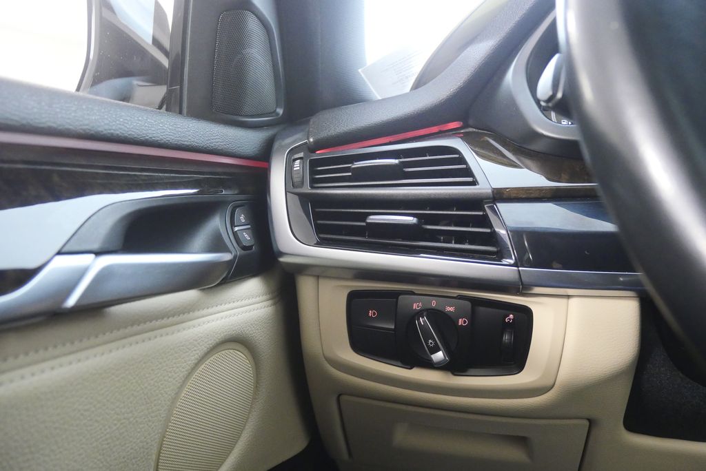 Thumbnail: 2017 BMW X5 - 21