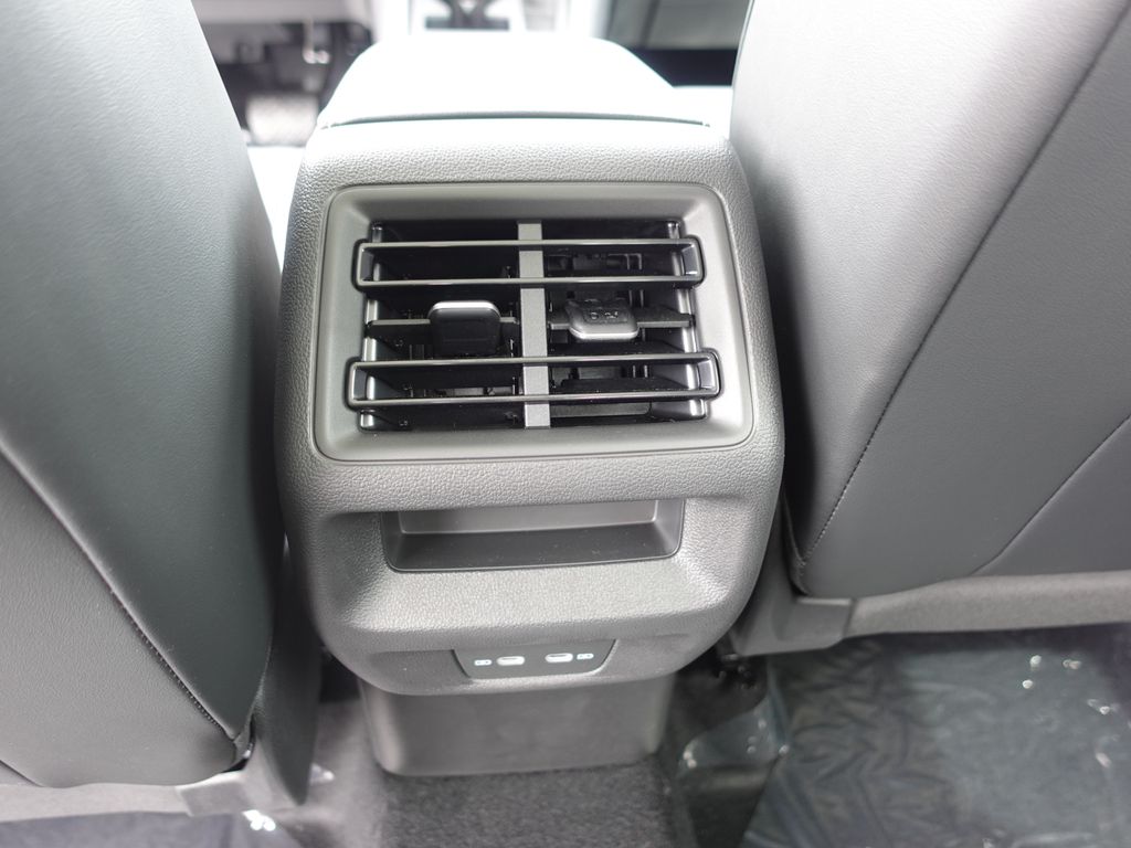 New 2026  Volkswagen 2.0T SE image 31