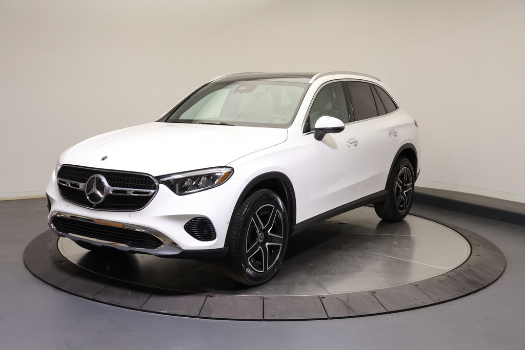 Thumbnail: 2027 Mercedes-Benz GLC - 3