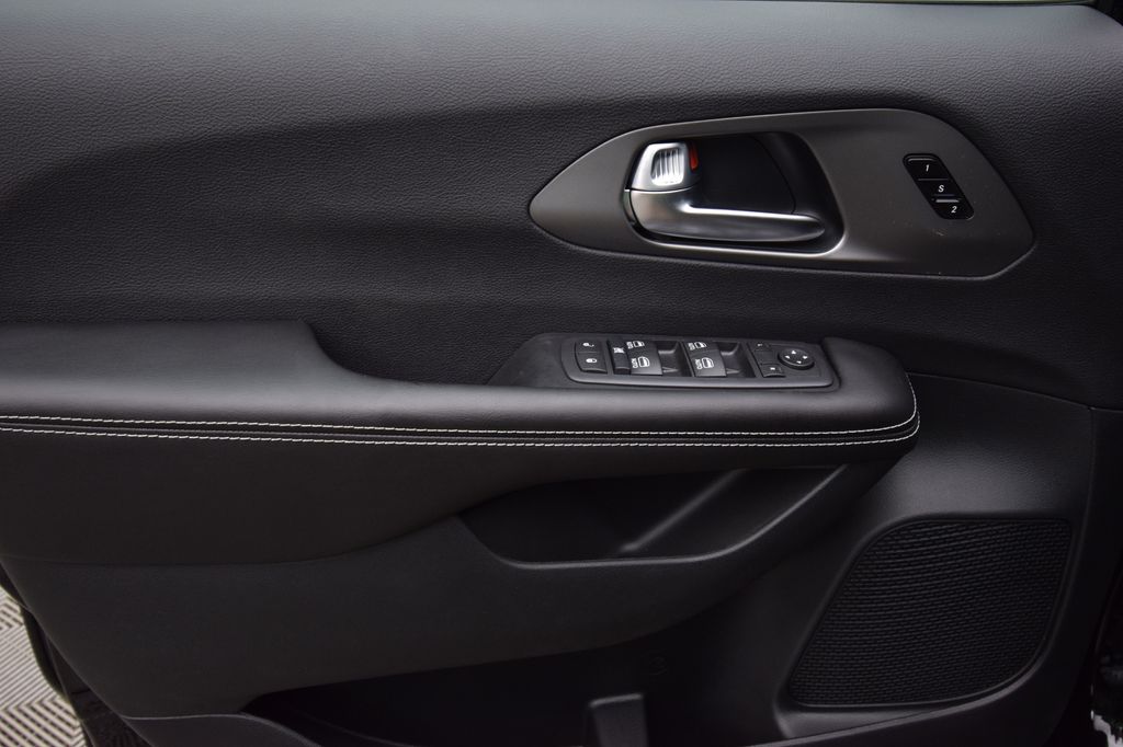 new 2027 Chrysler Pacifica car, priced at $48,250