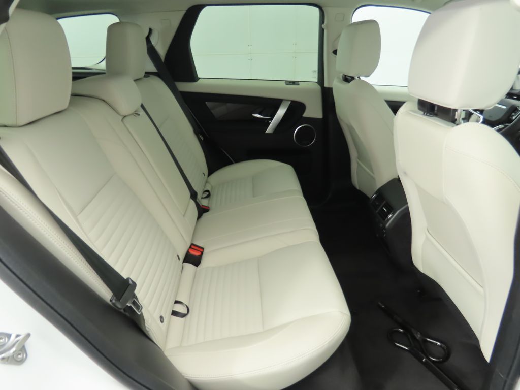 Thumbnail: 2024 Land Rover Discovery Sport - 22