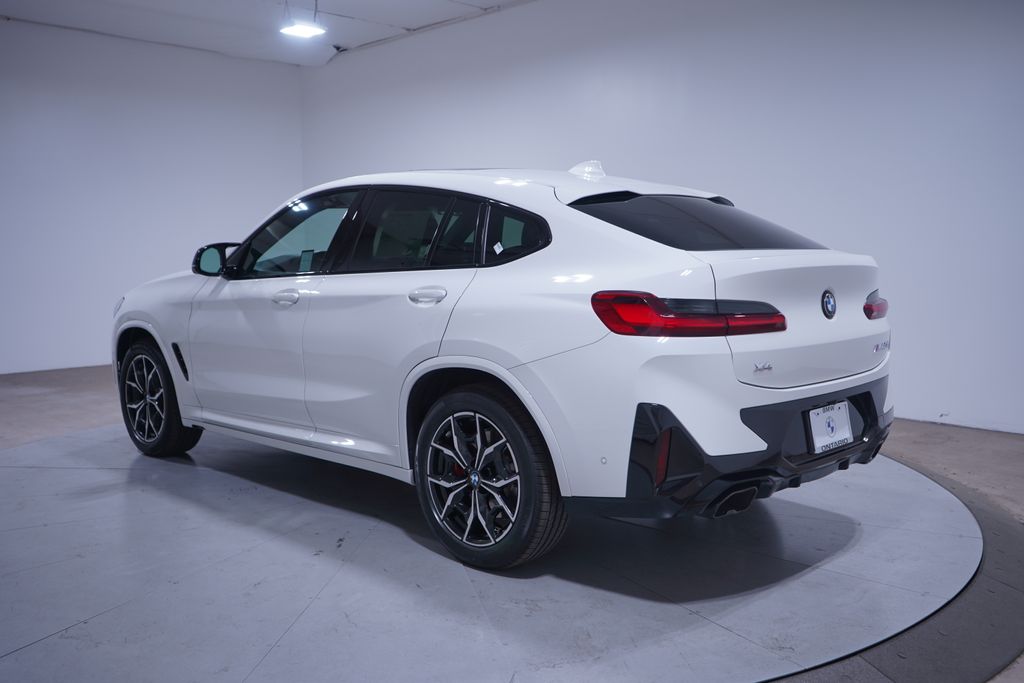 Thumbnail: 2025 BMW X4 - 3