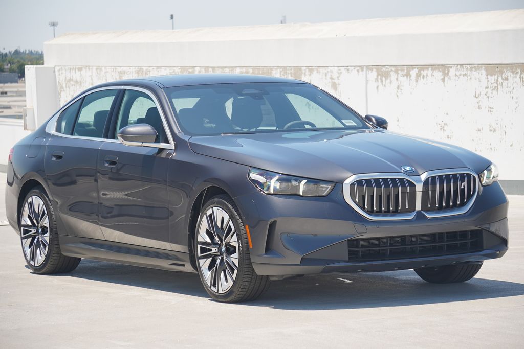 Thumbnail: 2026 BMW i5 - 3