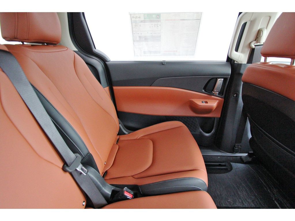 New 2026 Kia Carnival MPV Van