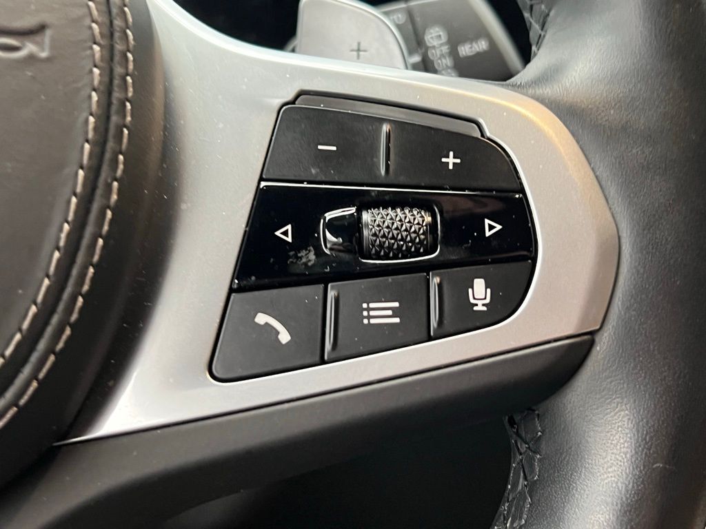 Thumbnail: 2023 BMW X7 - 18