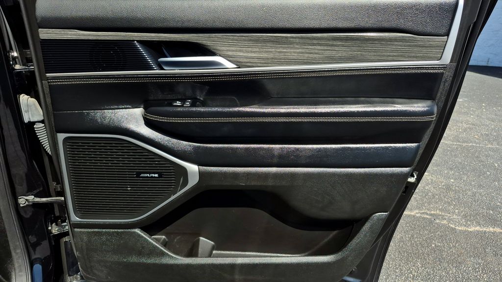 2024 Jeep Wagoneer L