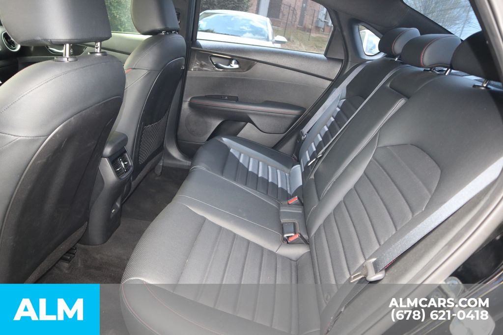 Used 2023 Black Kia GT image 17