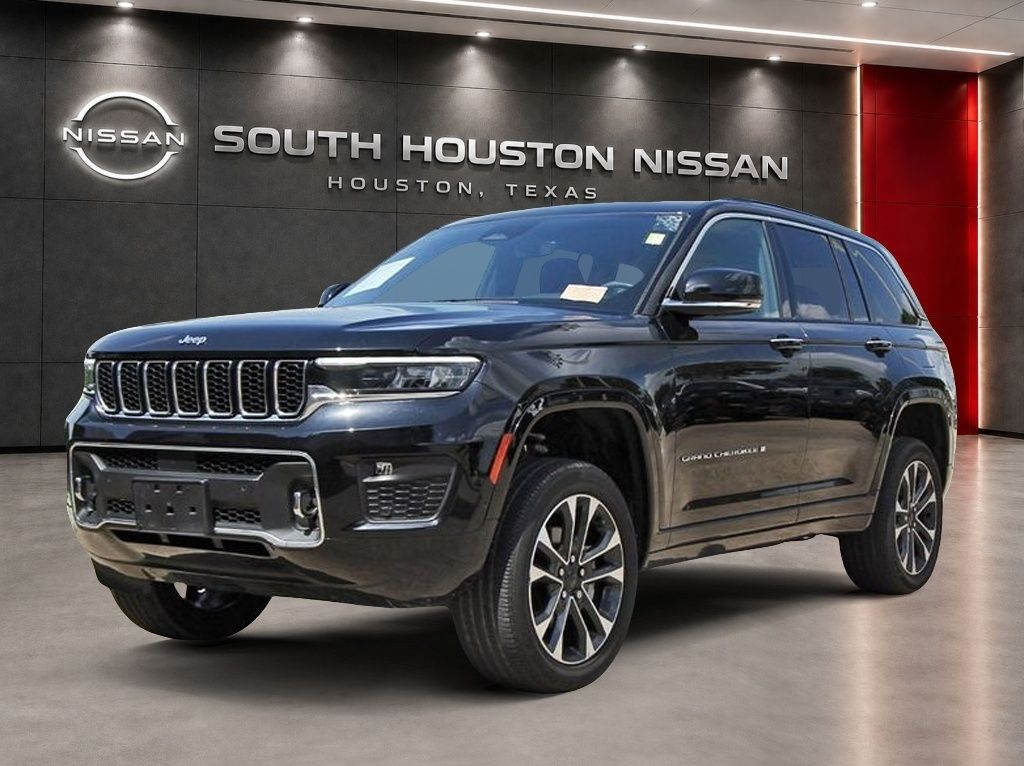 2023 Jeep Grand Cherokee Overland - 1