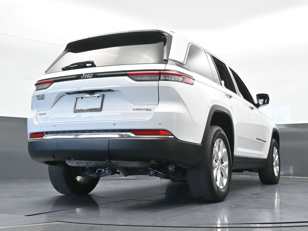 Used 2023 Bright White Clearcoat Jeep Limited image 63