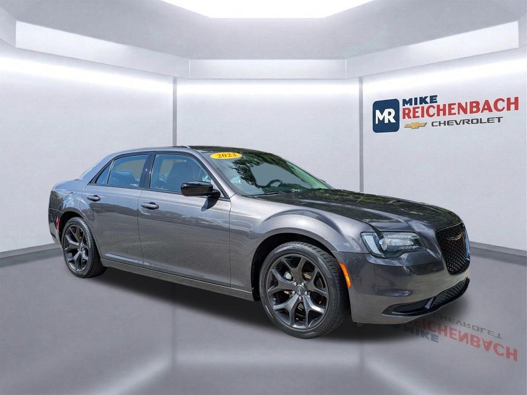 2023 Chrysler 300