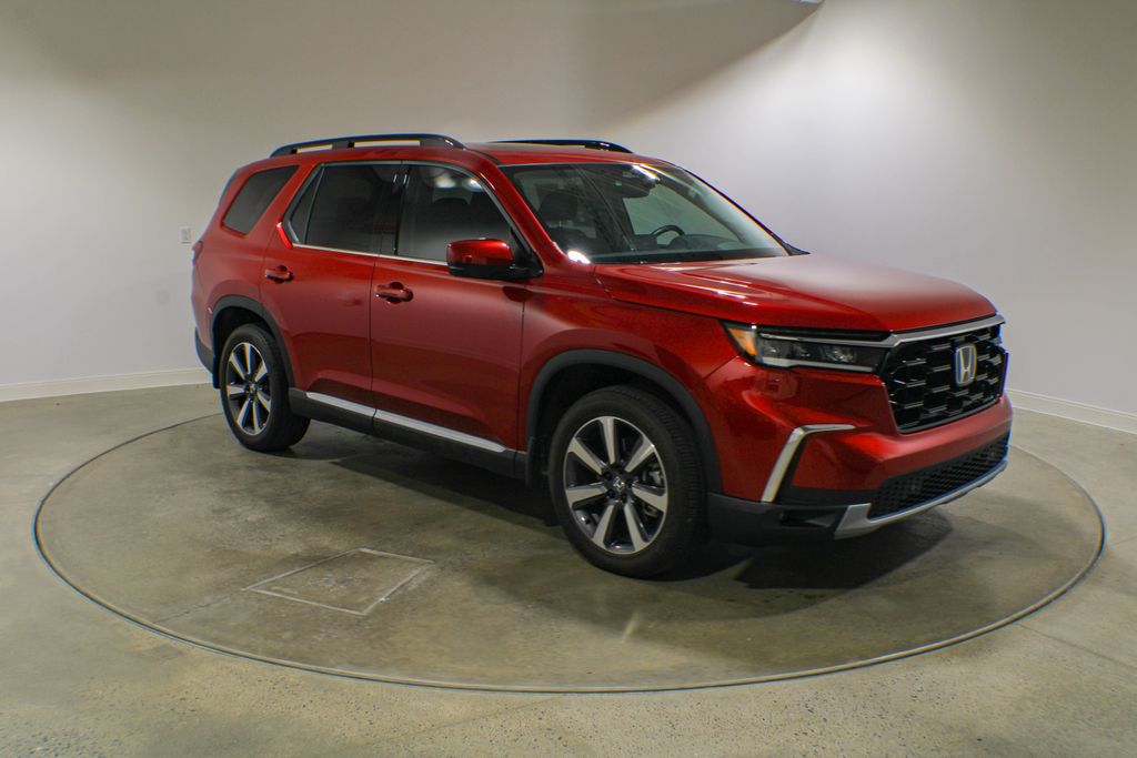 Used 2025  Honda Touring image 8