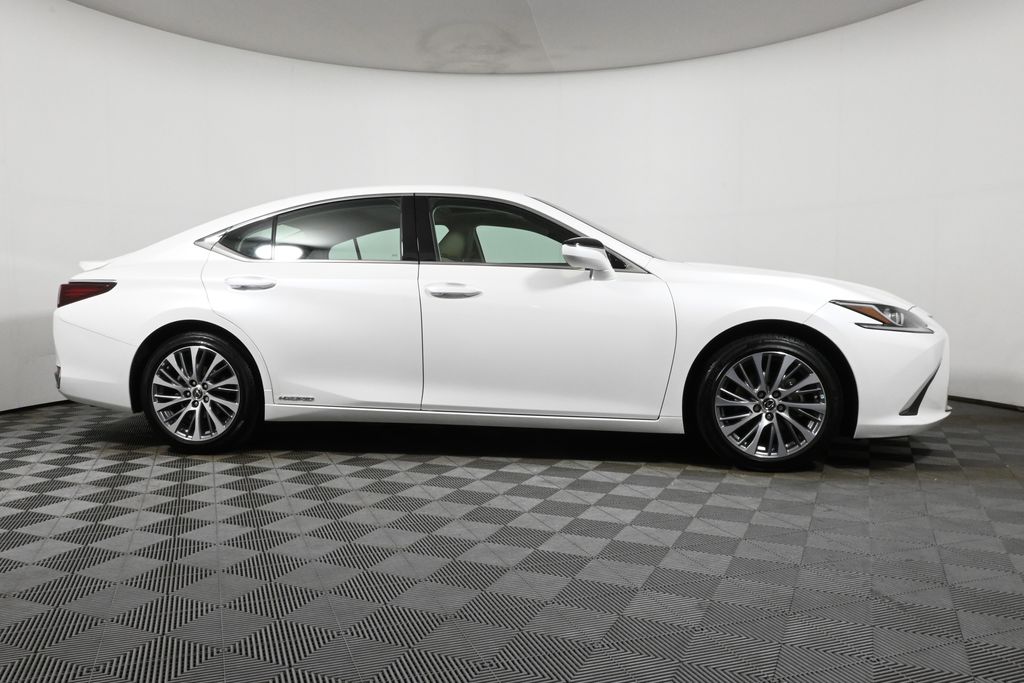 2020 Lexus ES Hybrid 300h 8