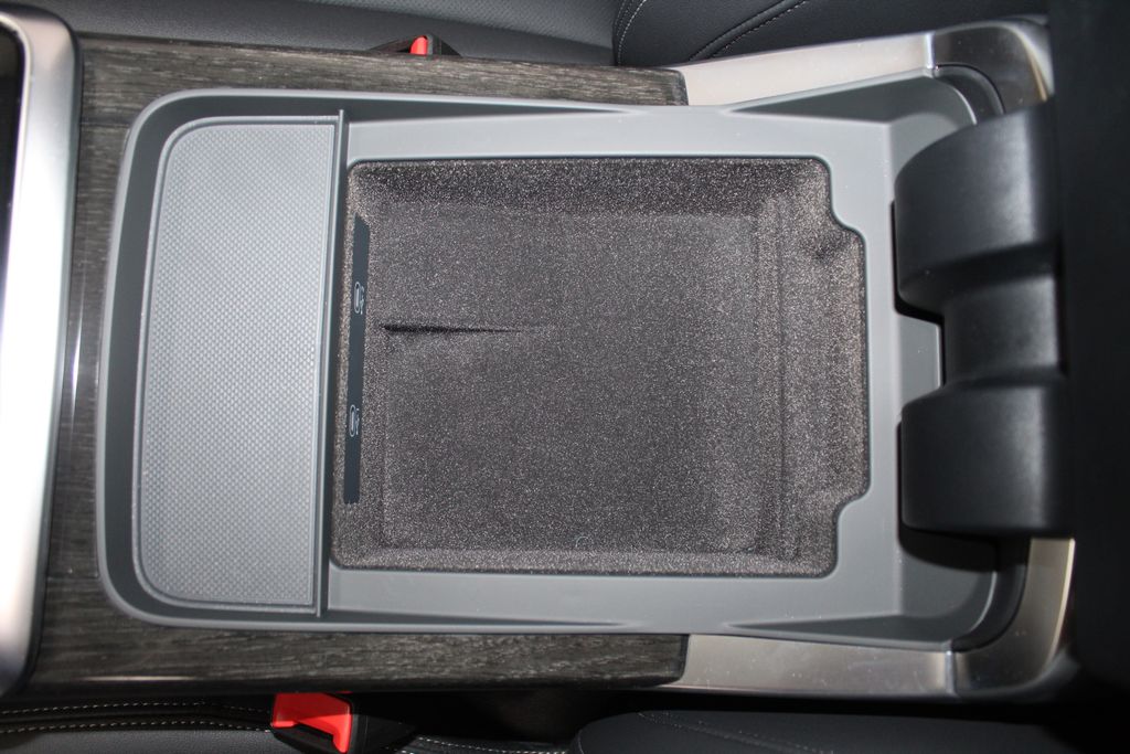 Thumbnail: 2026 Audi Q8 - 17