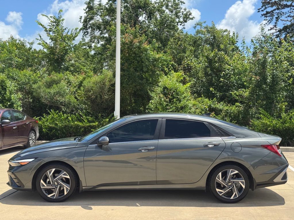 2024 Hyundai Elantra Limited Gray at Classic Elite Chevrolet Hwy 6
