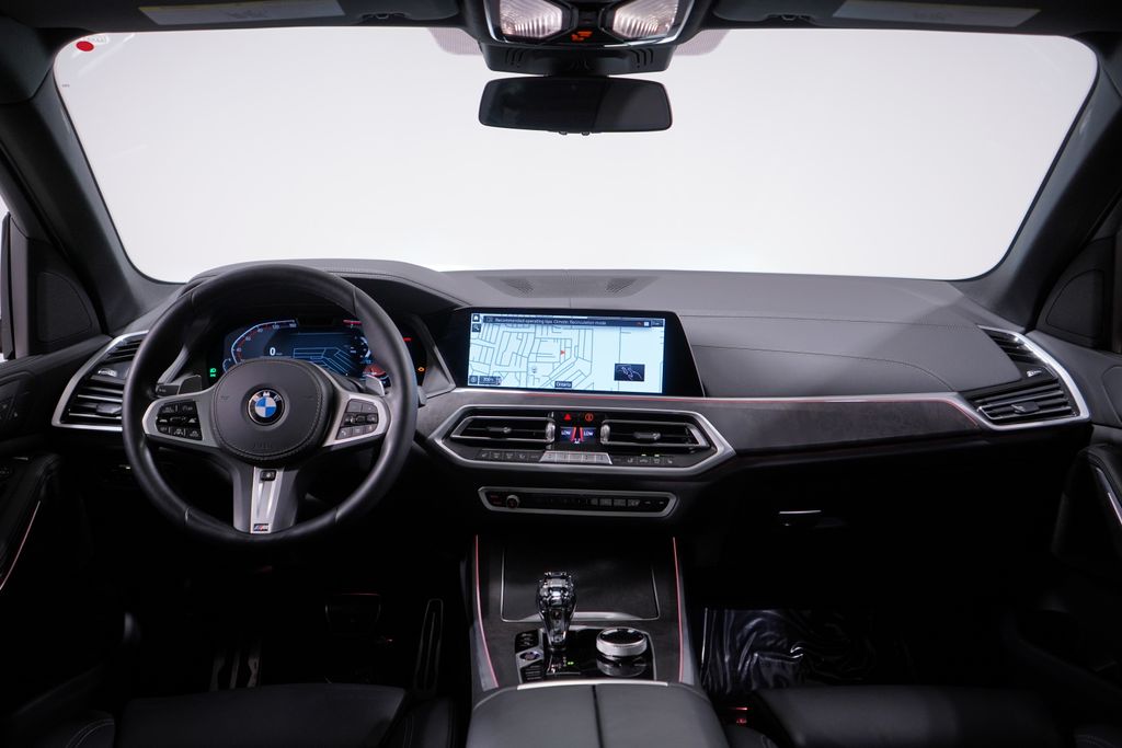 Thumbnail: 2022 BMW X5 - 10