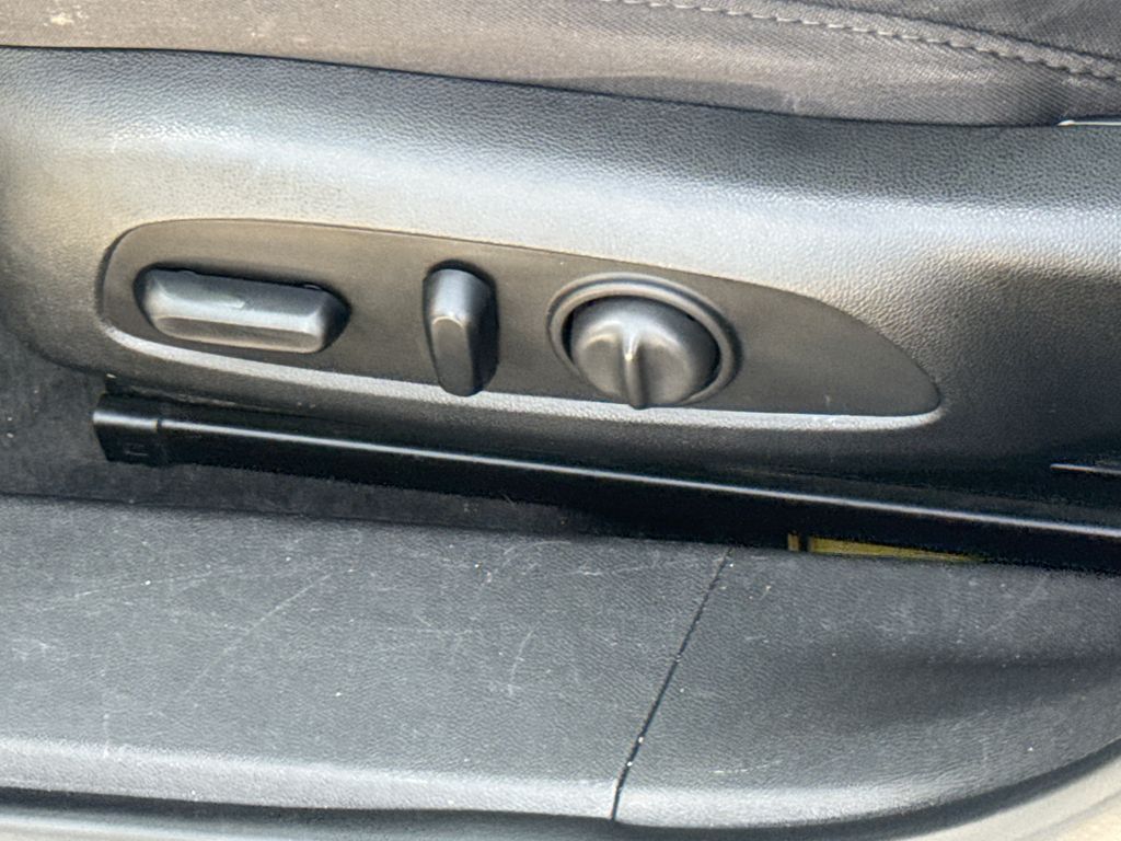 Used 2018 Silver Chevrolet LT image 23