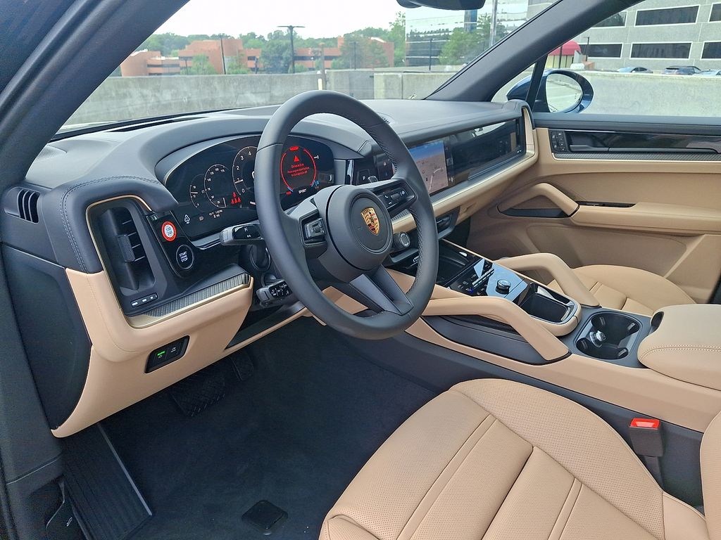 Thumbnail: 2026 Porsche Cayenne - 4