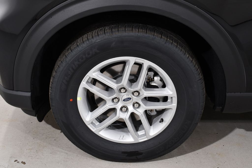 New 2026 Black Ford Active image 25