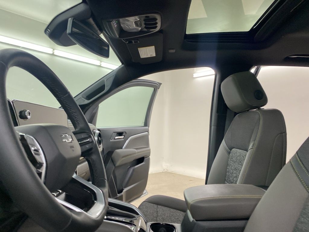 2024 Chevrolet Colorado ZR2 photo