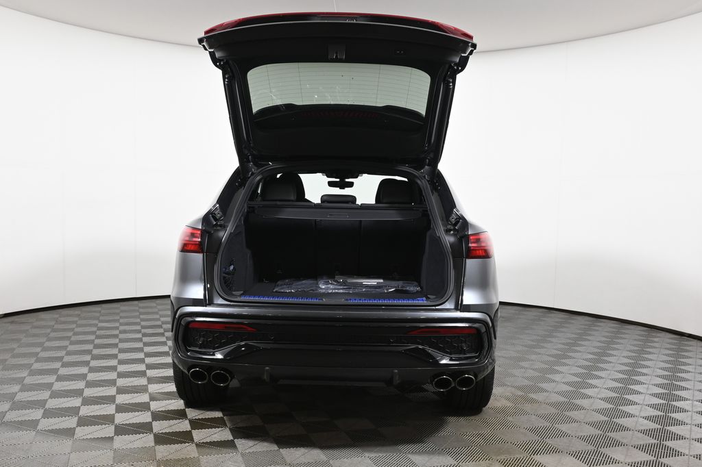 Thumbnail: 2026 Audi SQ5 - 31