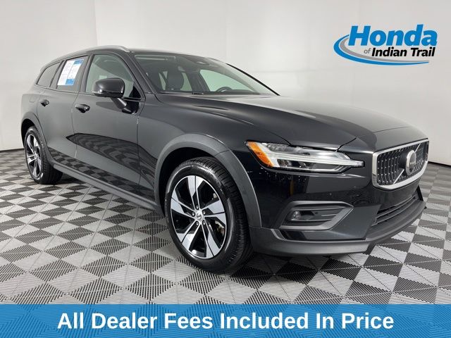 2025 Volvo V60 Cross Country B5 Plus AWD