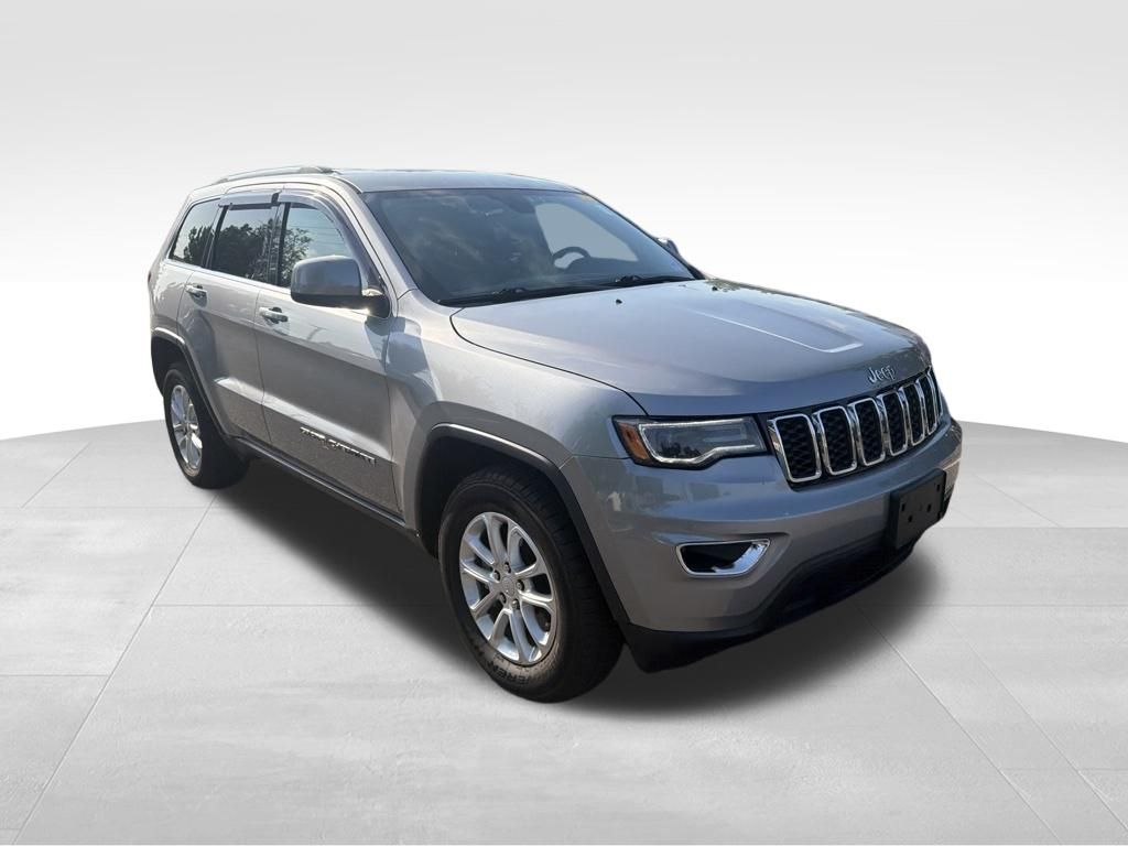 Used 2021 Silver Jeep Laredo X image 4