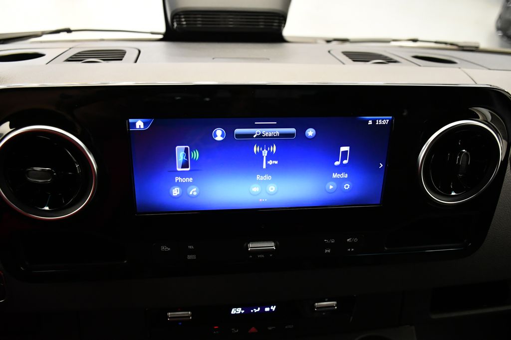 Thumbnail: 2025 Mercedes-Benz Sprinter - 19