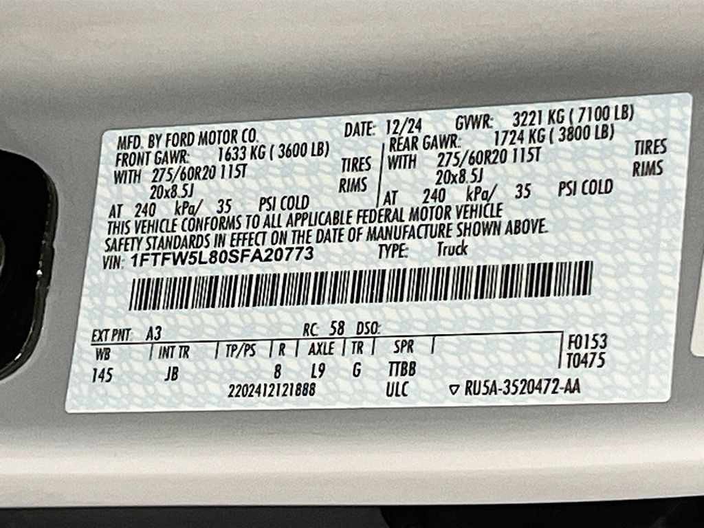 Used 2025 White Metallic Ford Lariat image 33