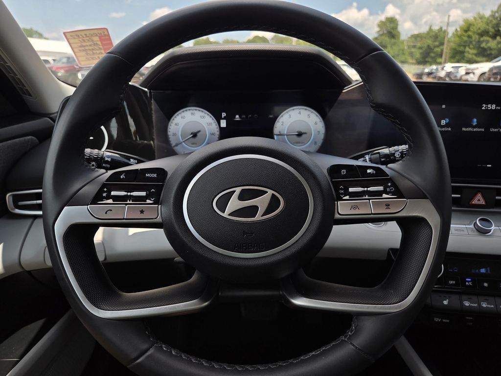 Used 2025 Hyundai Elantra Sedan