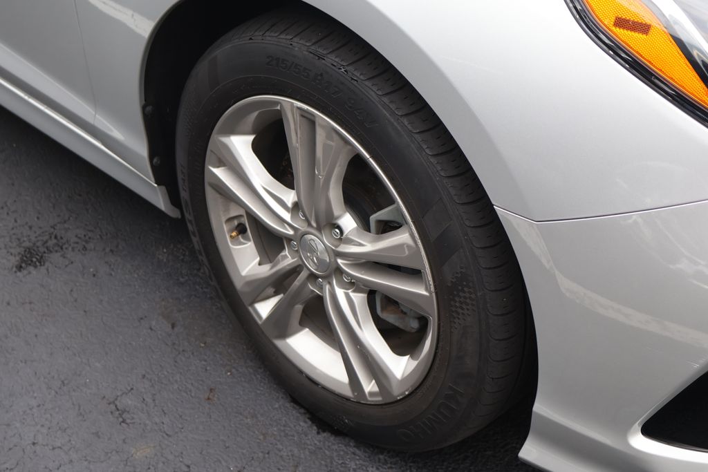 Thumbnail: 2019 Hyundai Sonata - 5