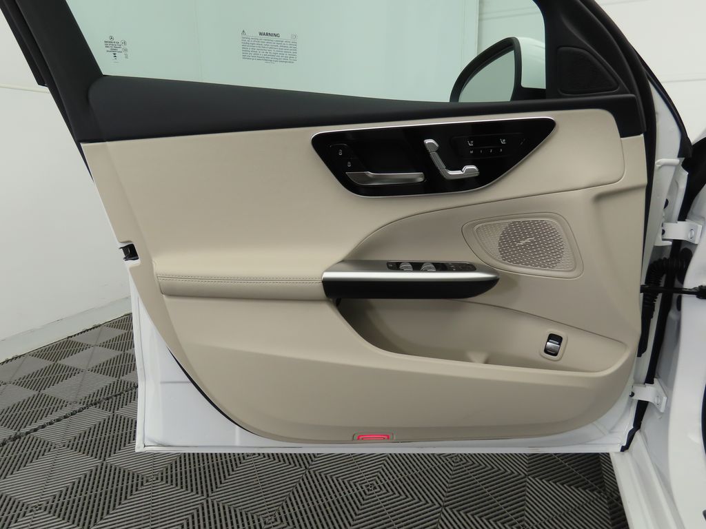 2025 Mercedes-Benz C-Class C 300 25