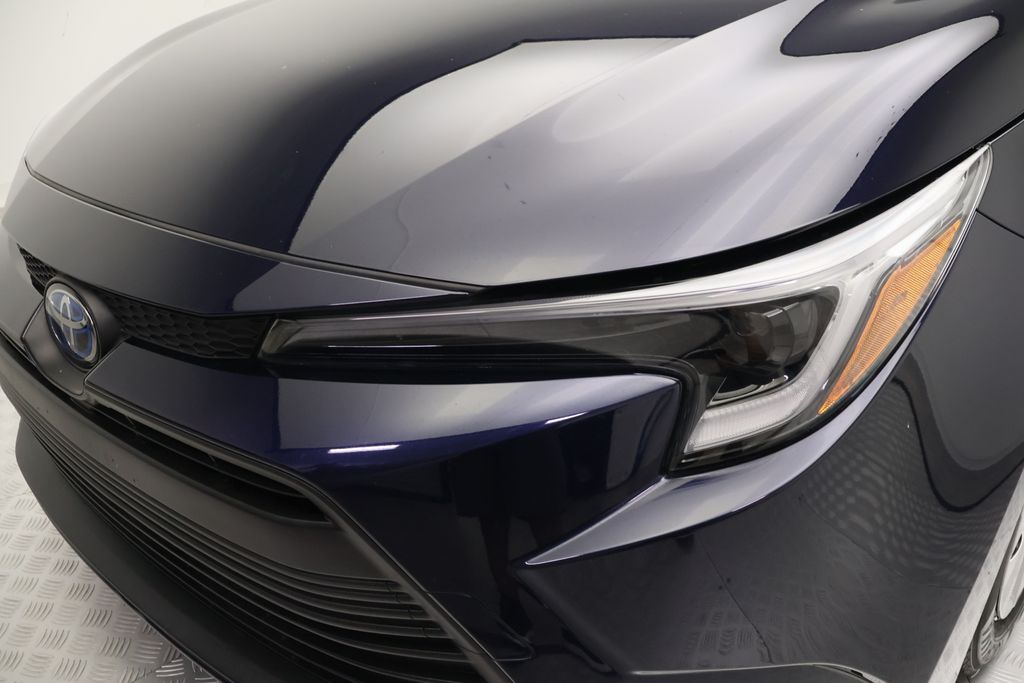 Thumbnail: 2025 Toyota Corolla - 3