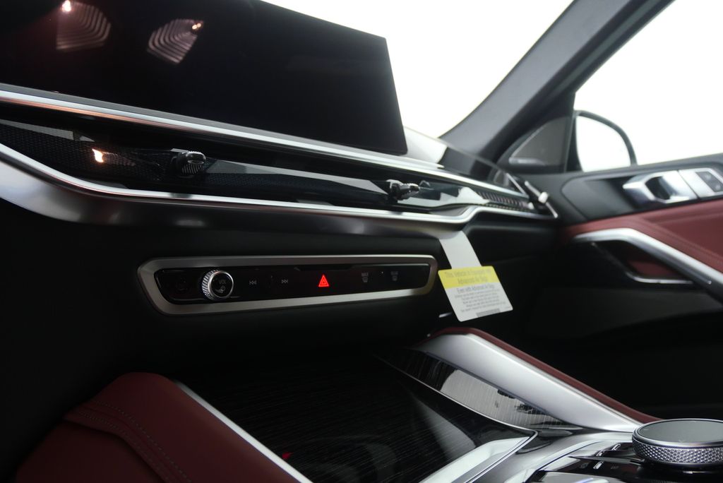 Thumbnail: 2027 BMW X6 - 21