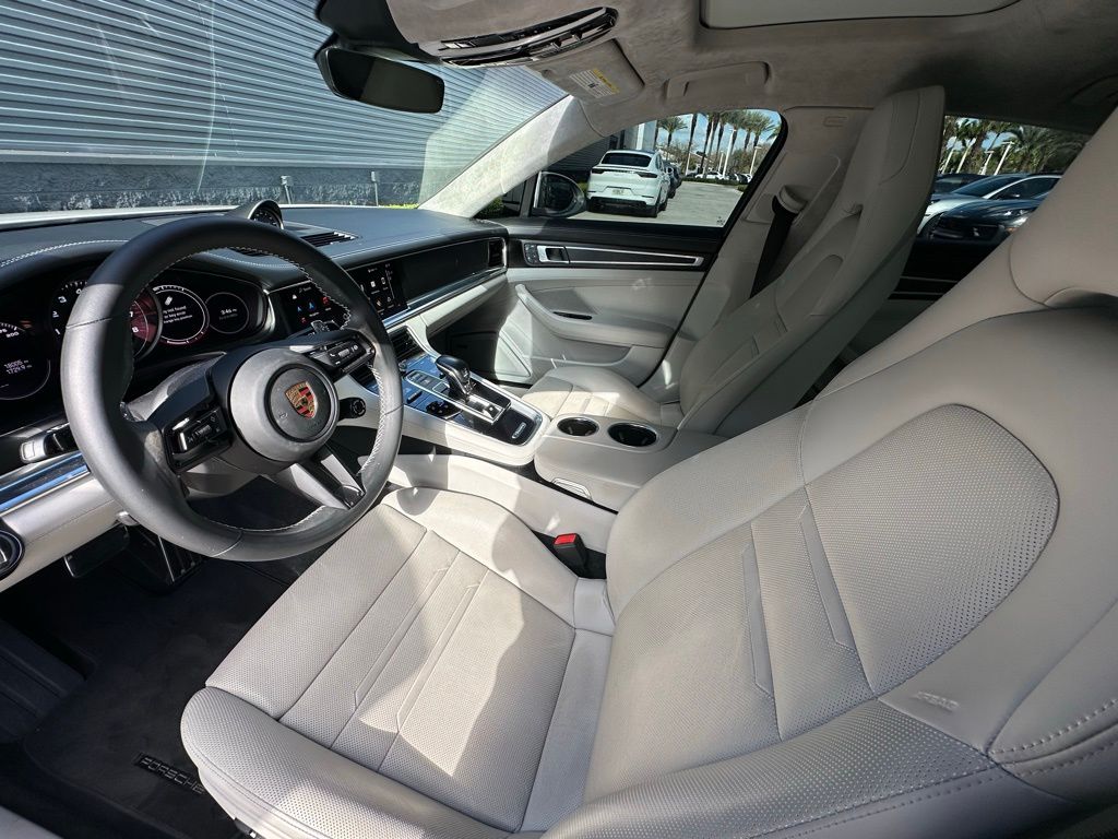 Thumbnail: 2023 Porsche Panamera - 4