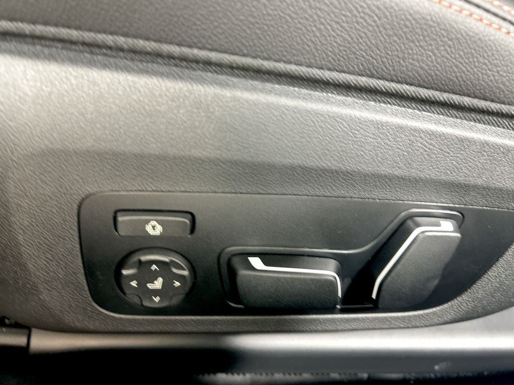 Thumbnail: 2025 BMW 2 Series - 12