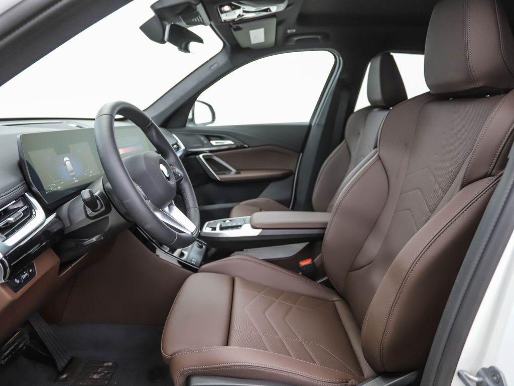 Thumbnail: 2025 BMW X1 - 10