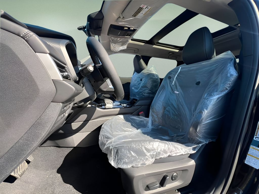New 2026 Mitsubishi Outlander PHEV SUV