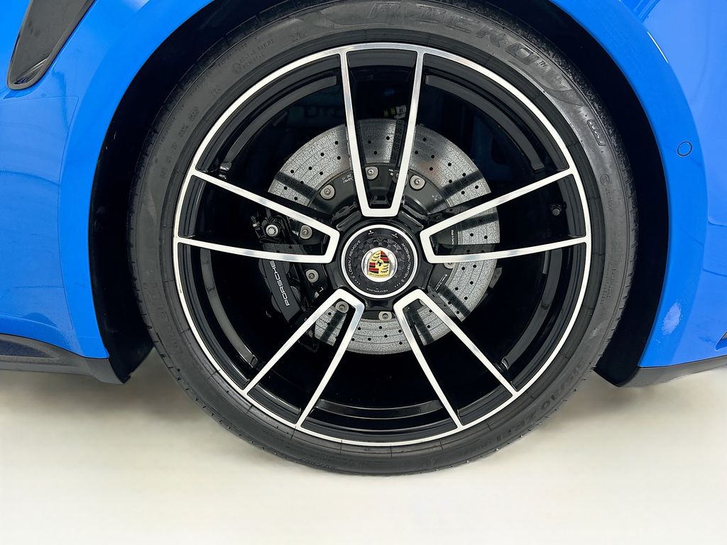 Thumbnail: 2022 Porsche 911 - 28