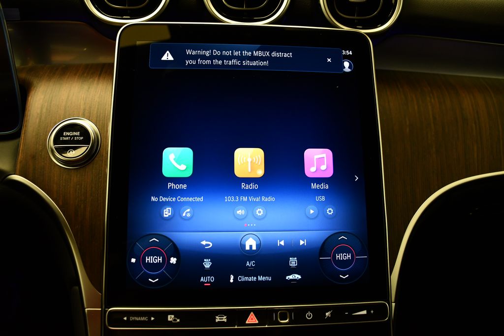 2025 Mercedes-Benz GLC 300 25