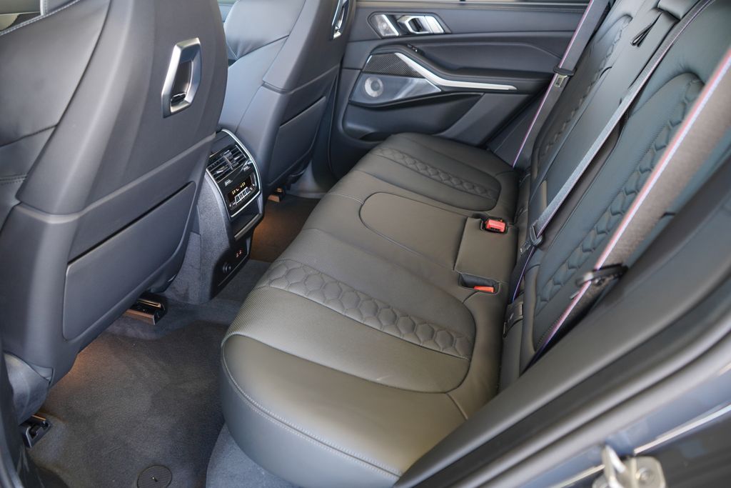 Thumbnail: 2026 BMW X5 - 21