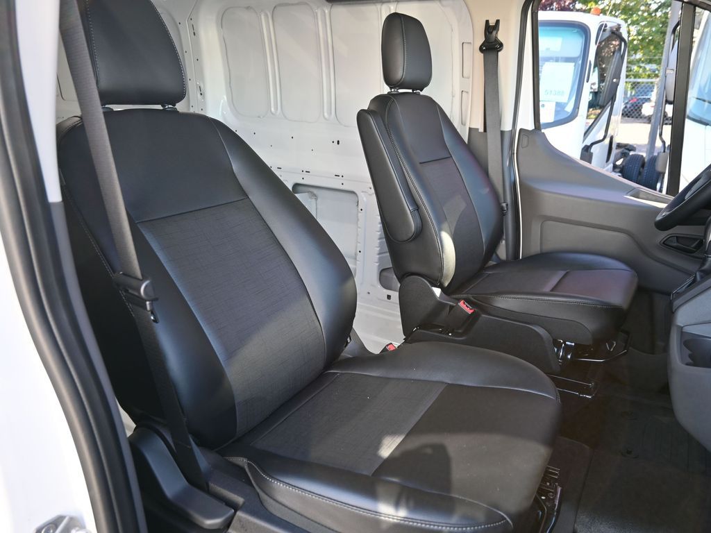 2024 Ford Transit 250