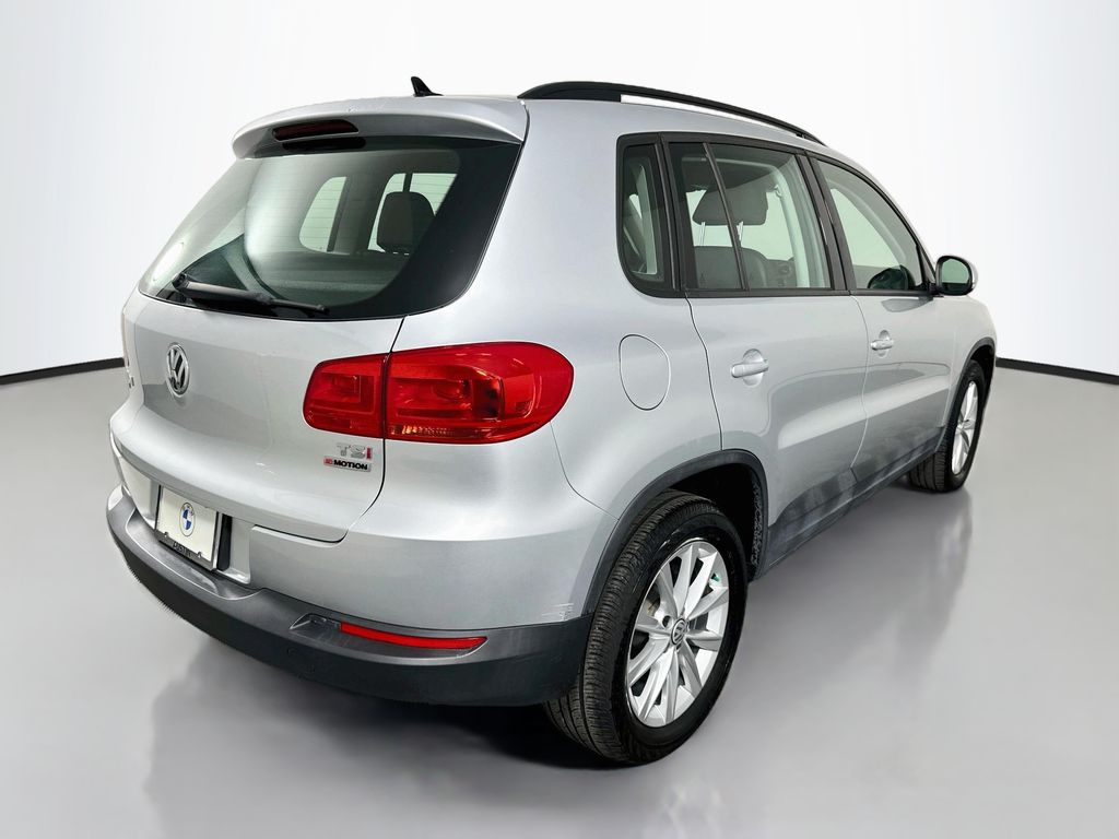 Thumbnail: 2017 Volkswagen Tiguan - 5