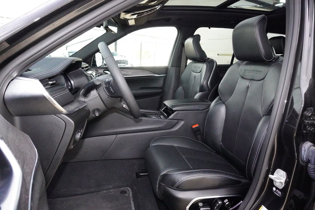 Used Car 2024 Jeep Grand Cherokee  Overland For Sale Under $40,000 In Weatherford, Texas