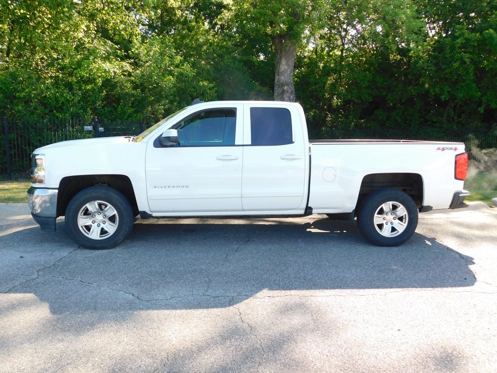 Thumbnail: 2017 Chevrolet Silverado 1500 - 2